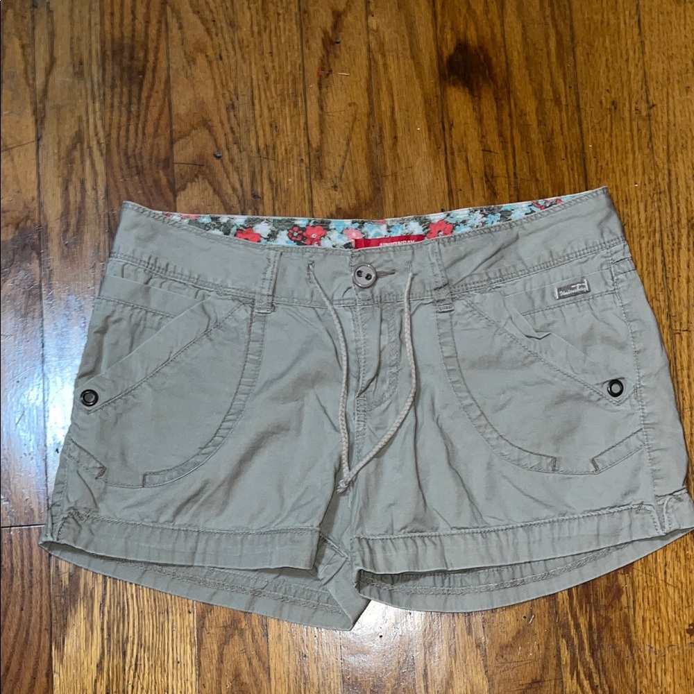 Unionbay Cotton Cargo Shorts Size 9 - Picture 3 of 10
